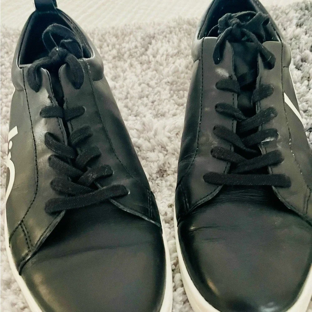 Calvin‎ Klein Womens Black Leather Low Top Logo Sneakers White Contrast Sole - Picture 3 of 7